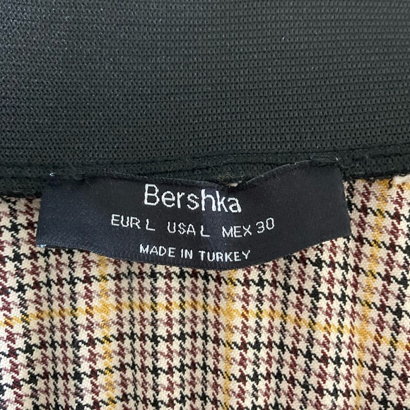 Bershka Plaid Plated Skirt - Picture 3 of 4